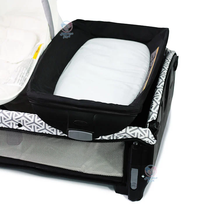 پارک بازی تخت و پارک گراکو مدل Newborn2Toddler دارای جای تعویض