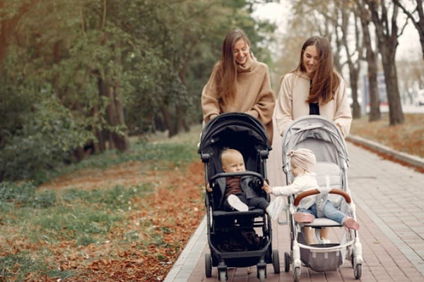 بهتر است کالسکهای را انتخاب کنید که قسمت نشیمنگاه آن پرتابل بوده و قابلیت شستشو داشته باشد.