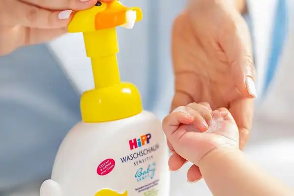 شناخت پوست کودک، مهم‌ترین نکته‌ای است که در انتخاب مایع شوینده باید به آن توجه کرد.