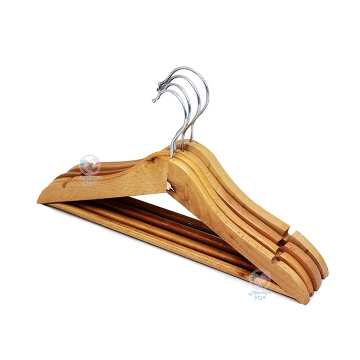 محصولی تهیه شده از چوب باکیفیت با دو عدد شیار برای آویز کردن لباسهای بنددار