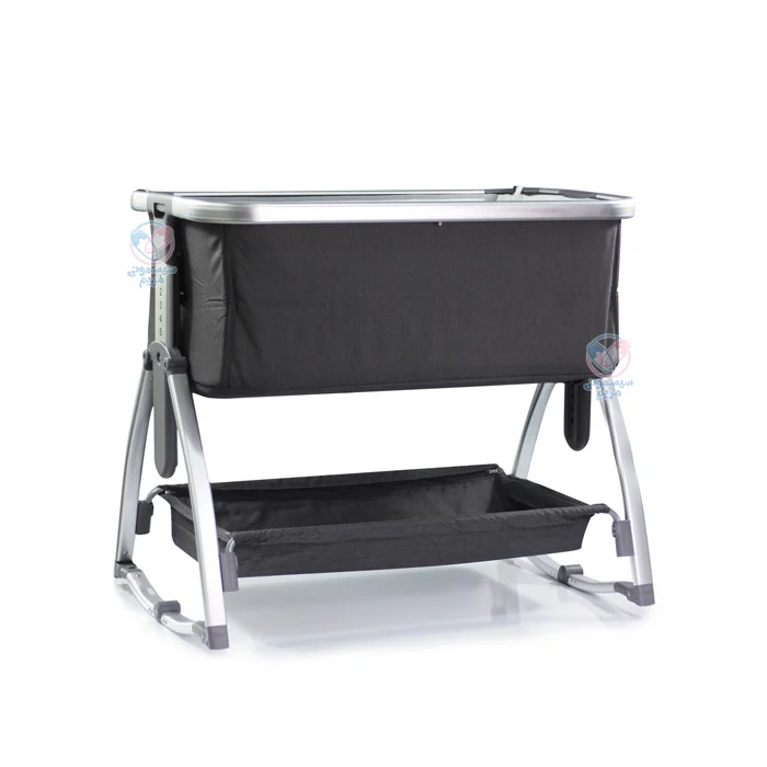 تخت کنار مادر Animo Neo، محصولی کاربردی و باکیفیت که به نوزادان برای داشتن خوابی آرام و راحت کمک میکند.