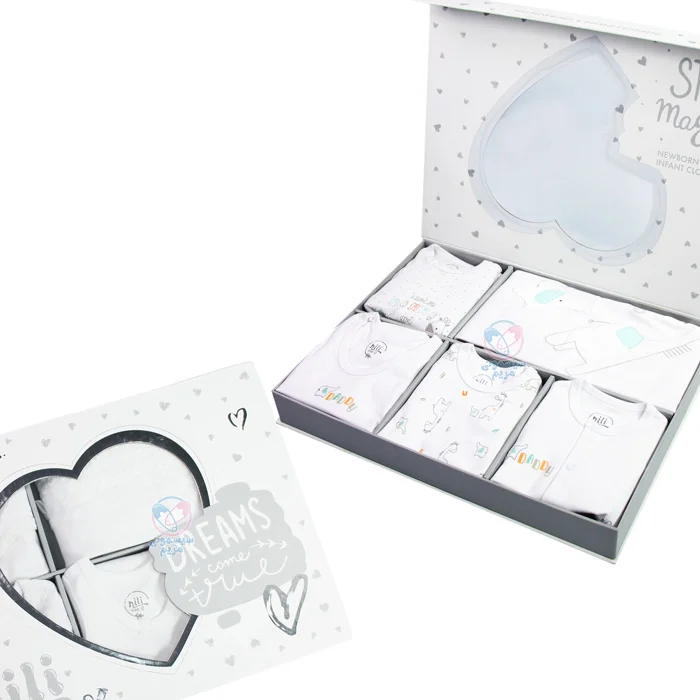 ستی کامل از تمامی لباسها و لوازم ضروری نوزاد