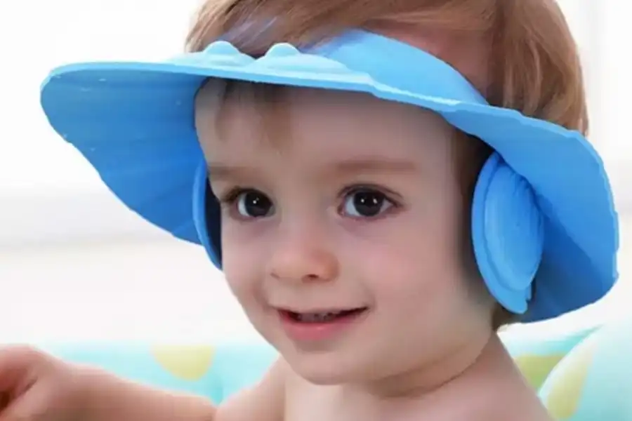 محافظ‌های گوش، یک سد محکم در برابر نفوذ آب درون گوش ایجاد می‌کنند و به این ترتیب مانع از ایجاد انواع عفونت‌ها و بیماری‌های مخصوص گوش میانی کودکان می‌شوند.