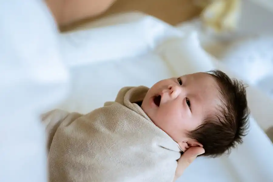 پارچه‌هایی که مخصوص خشک‌کردن نوزاد هستند، جنس لطیفی دارند و با درنظرگرفتن حسایت‌های پوستی نوزاد طراحی شده‌اند.