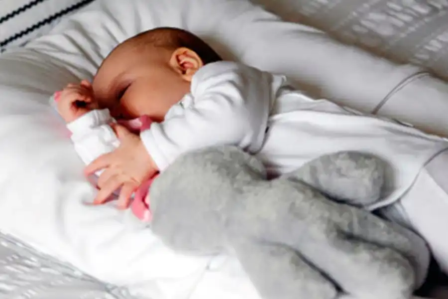 الیاف ست دم دستی خواب باید با پوست نوزاد، سازگار، ضد باکتری و ضدحساسیت باشد.