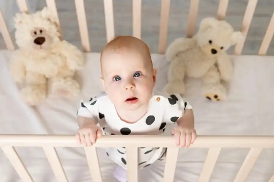 گارد تخت کودک، یک وسیله ایمنی ضروری برای کودکان در سنین نوزادی و خردسالی به حساب میآید.