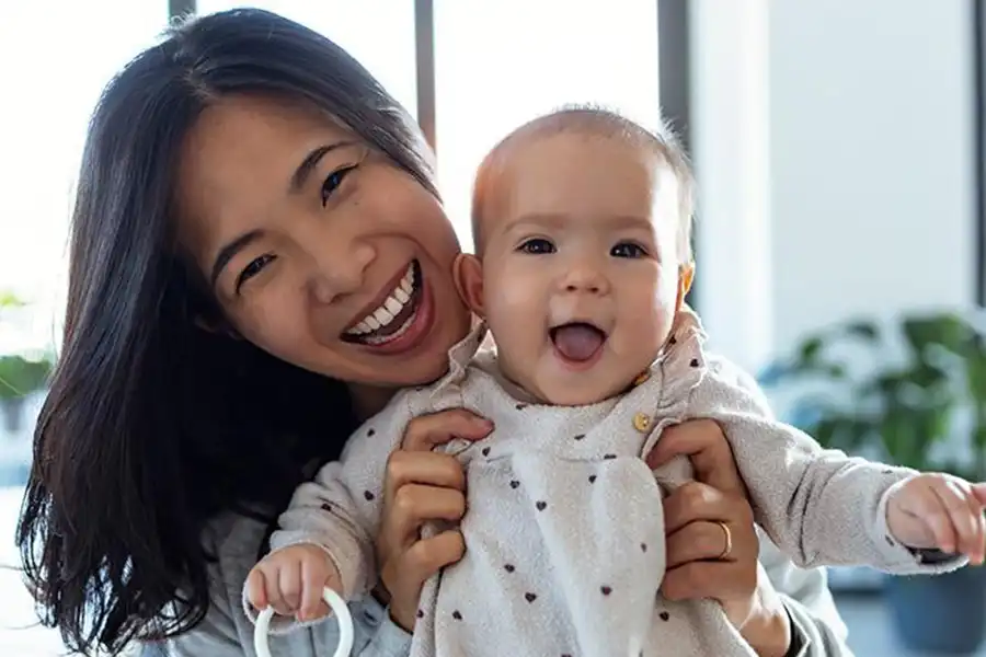 در ژاپن، جشن سیسمونی بهطور سنتی و پس از تولد نوزاد برگزار میشود.