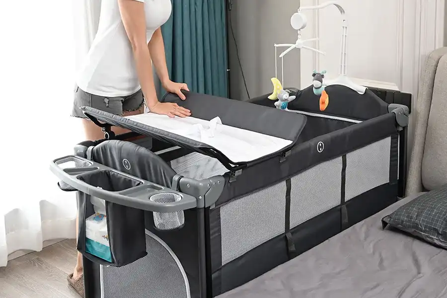 تخت و پارکهای چند منظوره، شامل تمام ویژگیهایی هستند که برای مراقبت از فرزند دلبندتان نیاز دارید.