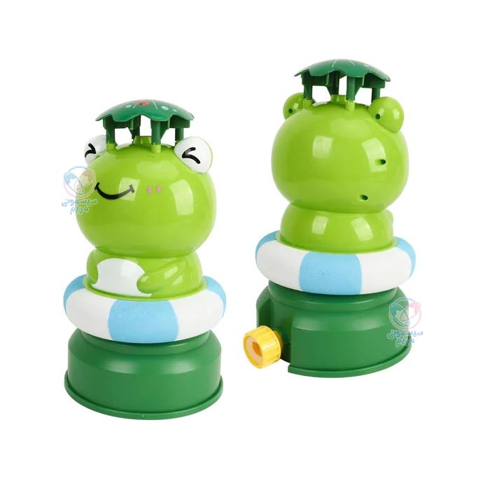 مجهز به یک آبپاش قورباغه و یک شلنگ برای بازی