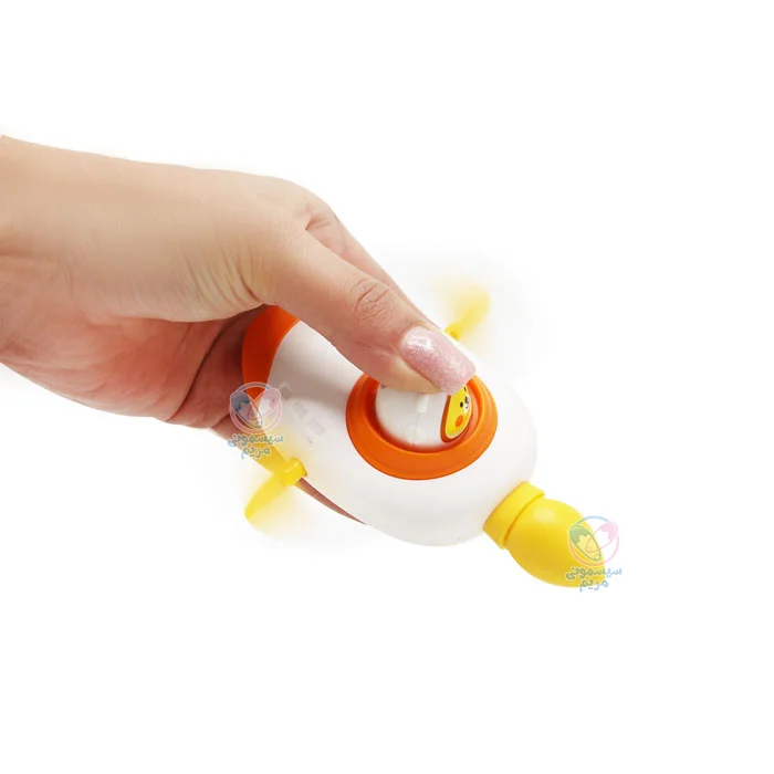 با قابلیت شنا کردن در آب