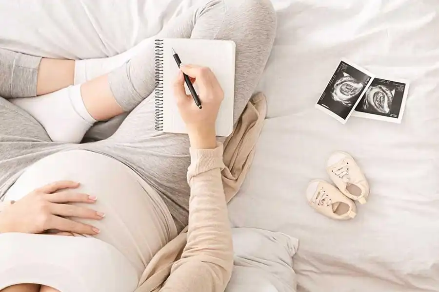 تهیه لیست سیسمونی، از خرید لوازم غیرضروری و هدر دادن پول و وقت جلوگیری میکند.