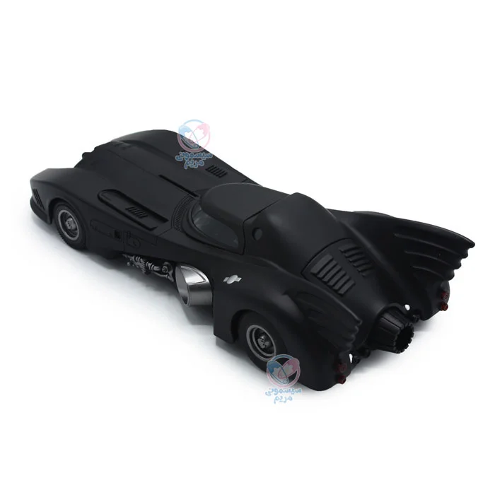 درهای این ماشین قابلیت باز و بسته شدن دارد و برای کارایی بهتر، به 3 عدد باتری نیاز پیدا میکند.