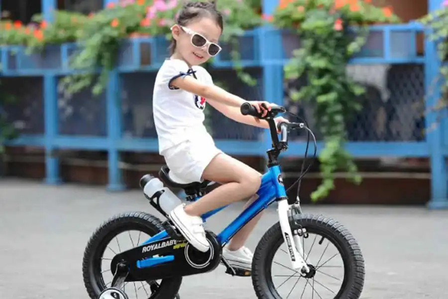 دوچرخه‌های ساخته شده با فریم منیزیمی بسیار سبک بوده و استفاده از آن برای کودکان ساده‌تر است.