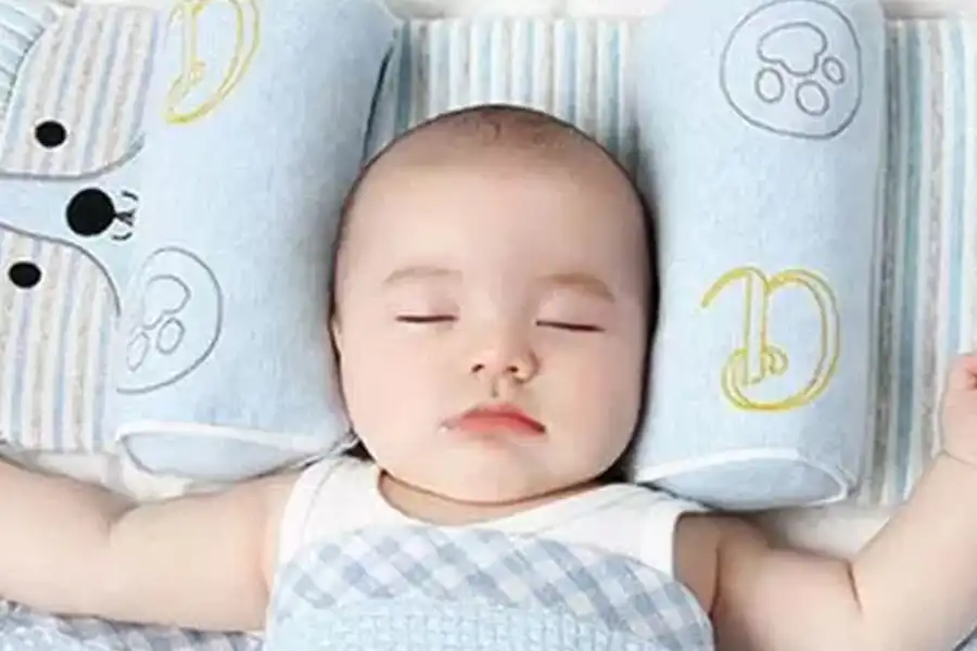 بالشتها معمولا بهشکل شکلاتی بوده و ارتفاع مناسبی دارند.