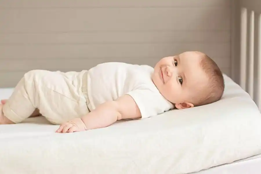 در هنگام خرید بالش توجه کنید که این محصول بسته به کیفیت و سایر ویژگیها باید هر چند مدت یکبار تعویض شود.