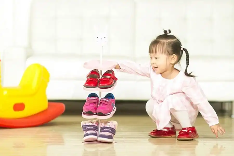 جاکفشیهای تک محوره طرح حیوانات با ظاهری فانتزی و دوستداشتنی، به سرعت به یکی از المانهای محبوب در اتاق کودک تبدیل میشوند.