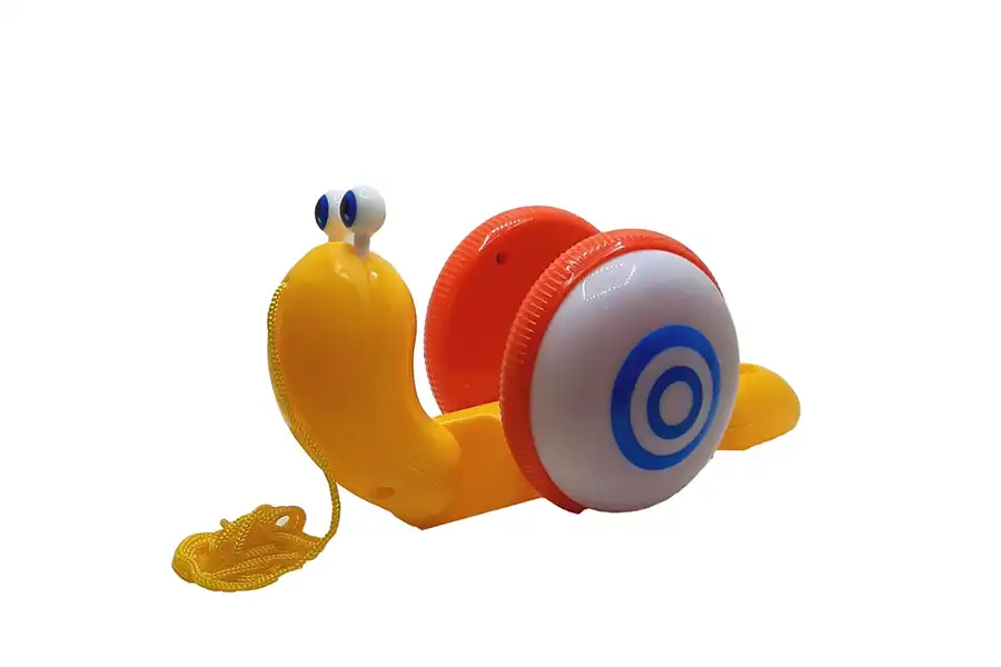 اسباببازیهایی با طناب یا رشتههای بلندتر از ۱۵ سانتیمتر، میتوانند برای نوزادان و کودکان بسیار کوچک مضر باشند.