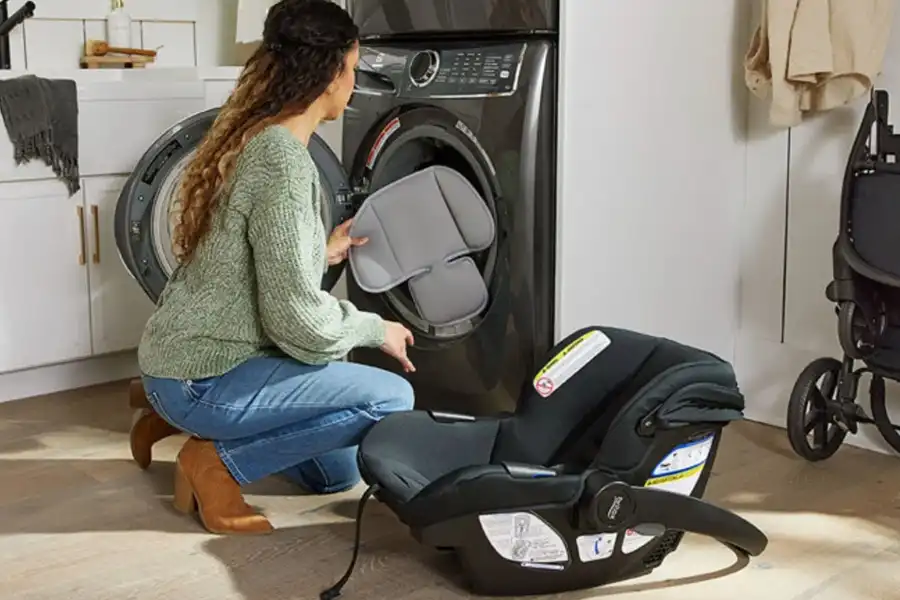 قبل از شستن روکش، مطمئن شوید که روکش صندلی قابل شستشو در لباسشویی است.