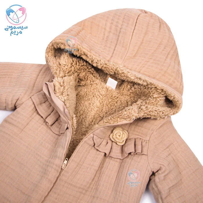 تهیهشده از الیاف طبیعی لطیف، مناسب برای پوست حساس نوزادان