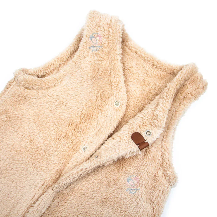 این محصول با دکمههای ساده و کاربردی، امکان باز و بسته کردن آسان را فراهم میکند.