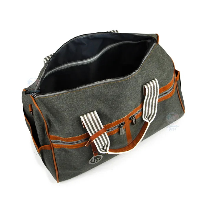 مجهز به کیسه جداگانه برای لباسهای کثیف، عایق گرما برای شیشه شیر و زیرانداز تعویض