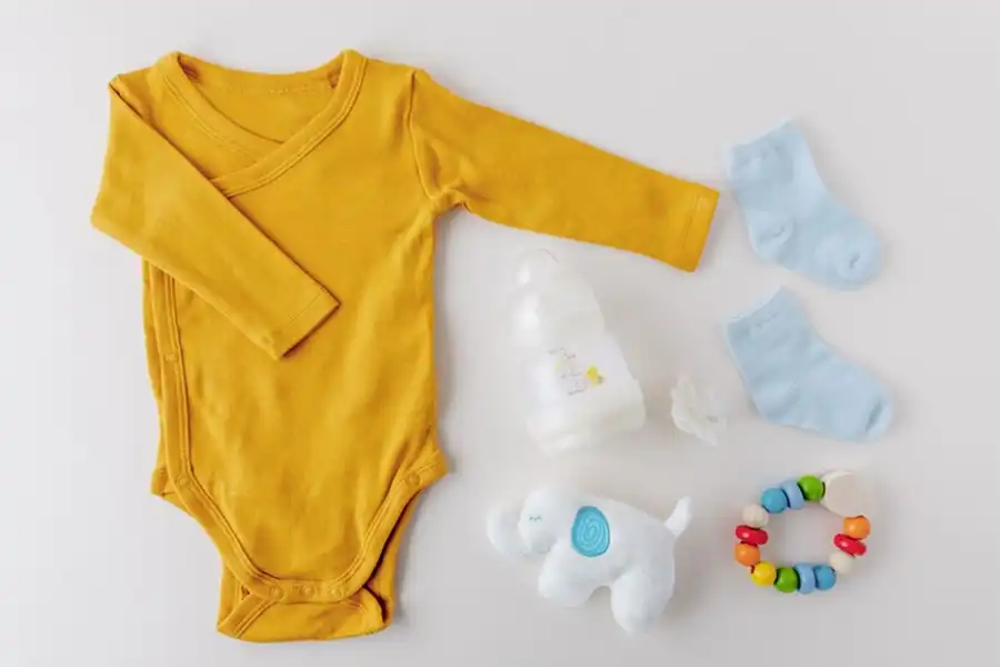 سرهمی از راحتترین و کاربردیترین لباسهایی است که میتوانید برای فرزندتان تهیه کنید.