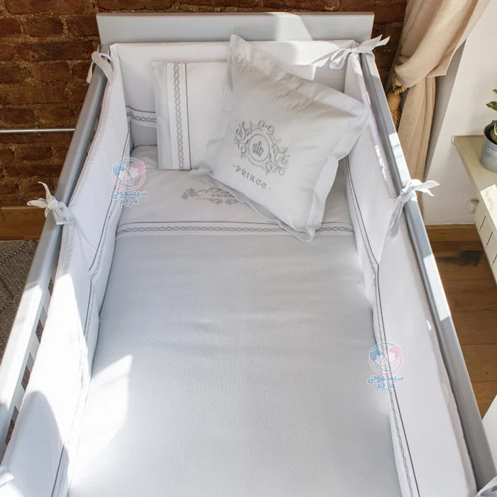 سرویس خواب فونا بیبی پرنس شامل 8 تکه، از جمله لحاف، ملحفه، بالش، کوسن، روبالشتی، گارد بالا و 2 عدد گارد بغل