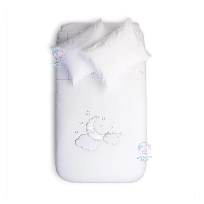 دارای کاردهای مناسب که به حفظ ایمنی کودک در تخت خواب کمک میکند