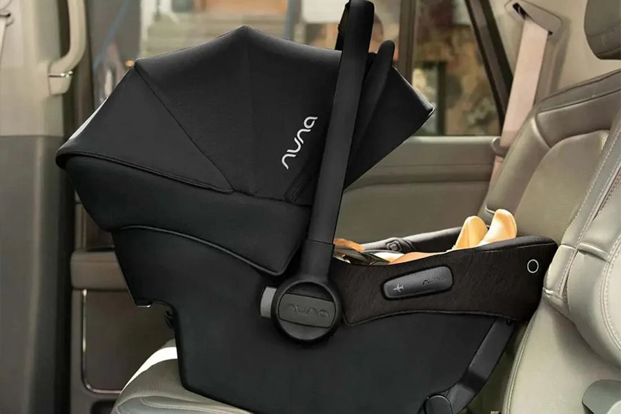 خودروهای دارای ایزوفیکس دوبل به شما این امکان را میدهند تا صندلی را در دو حالت روبه راننده و پشت به راننده نصب کنید.