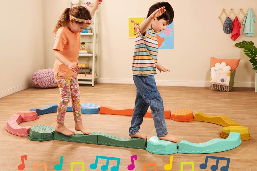 سنگچینهای چوبی، به تقویت تمرکز و پایداری هنگام پریدن و گام برداشتن کمک میکنند.